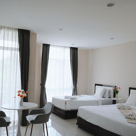 Herry Residence Chiang Mai Buitenkant foto