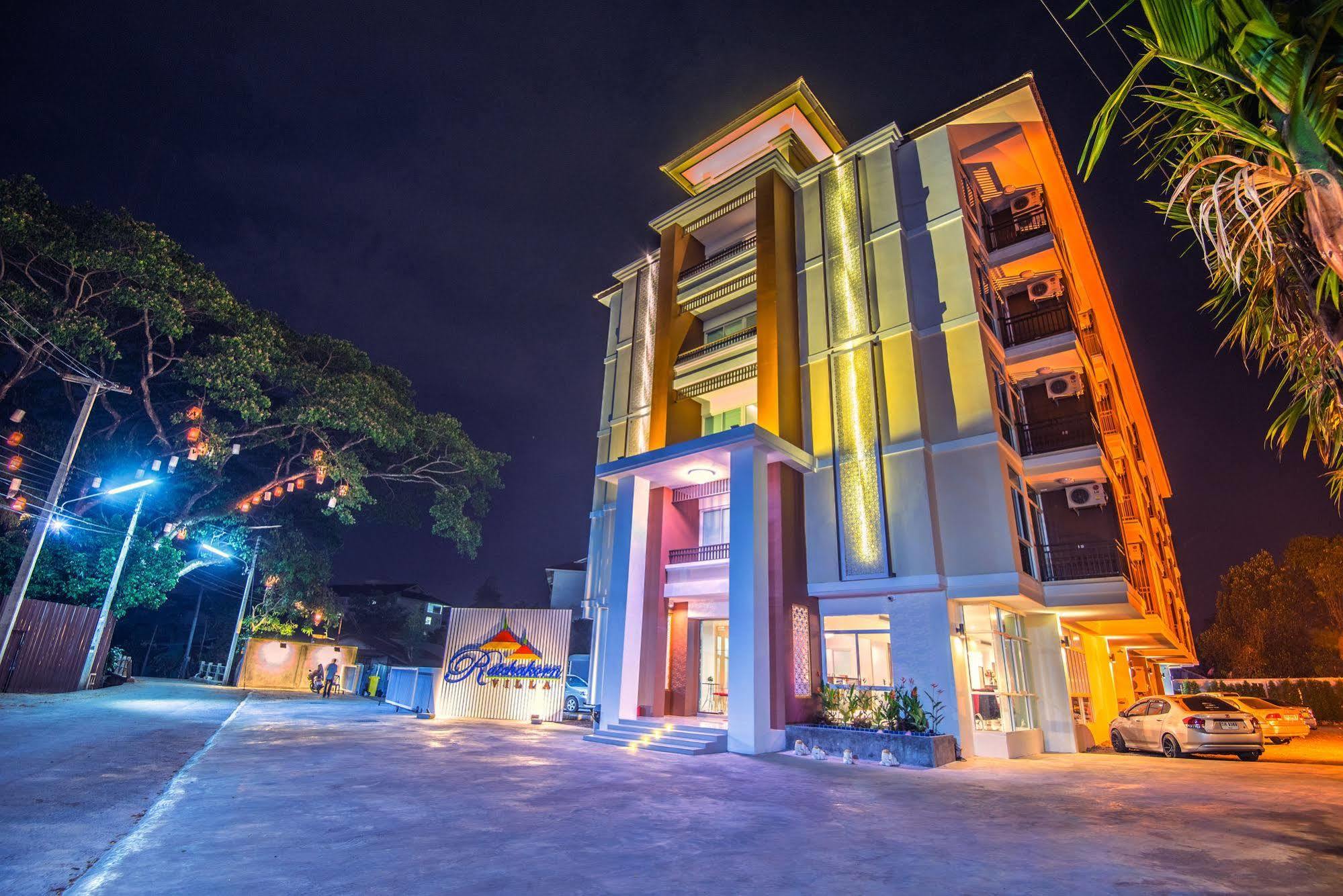 Herry Residence Chiang Mai Buitenkant foto