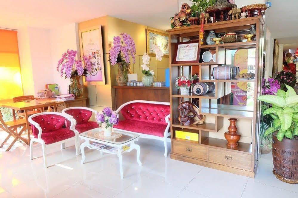 Herry Residence Chiang Mai Buitenkant foto