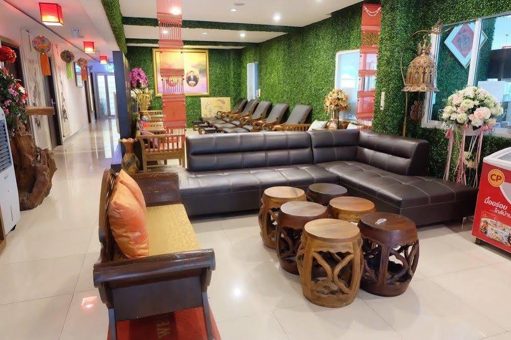 Herry Residence Chiang Mai Buitenkant foto