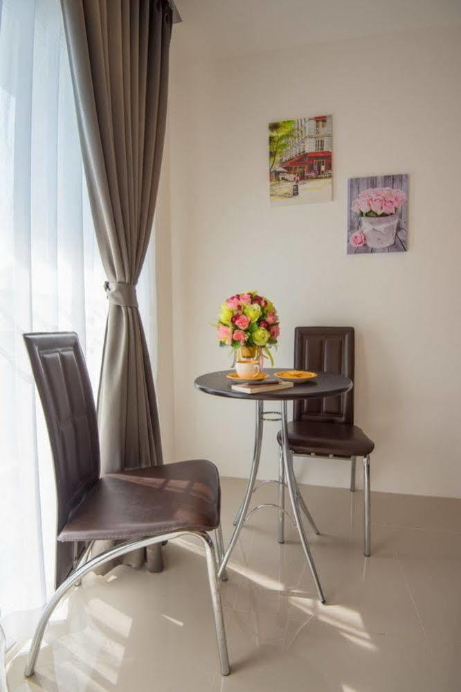 Herry Residence Chiang Mai Buitenkant foto