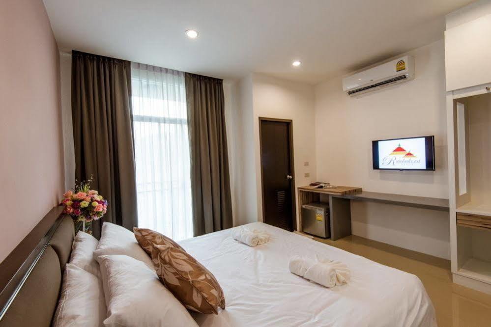 Herry Residence Chiang Mai Buitenkant foto